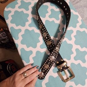 Vintage Donna Katz Western Studded Concho Belt - Black & Silver Max Size 31"
